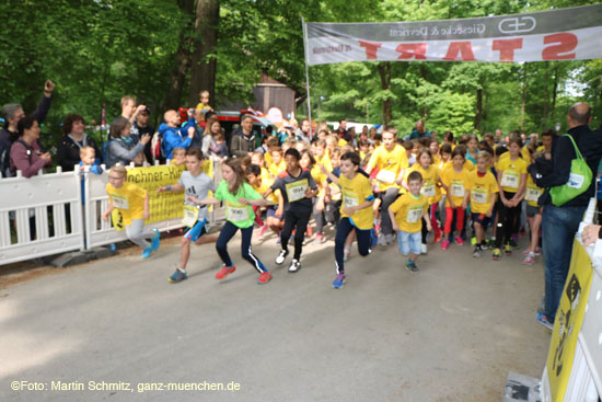 1000 m Münchner-Kindl-Lauf (©Foto: Martin Schmitz)